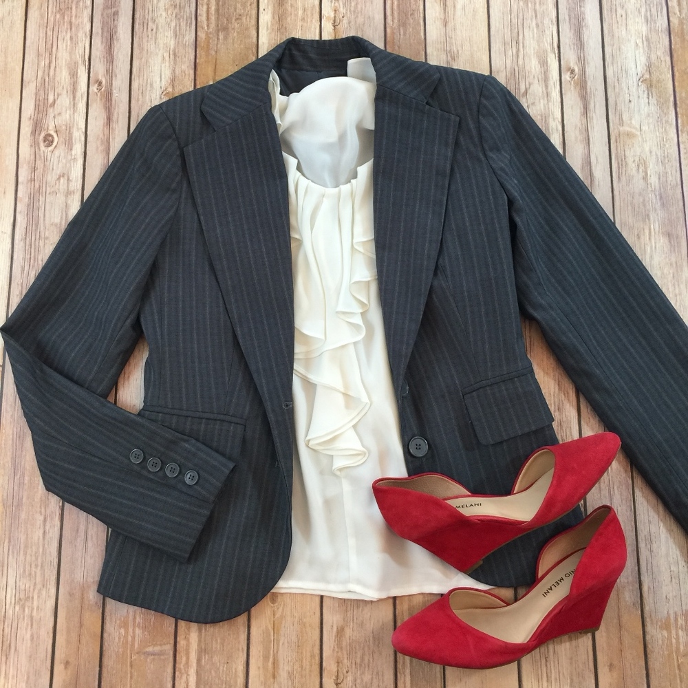🥳2/$20🥳 NY&C Gray Double Button Blazer